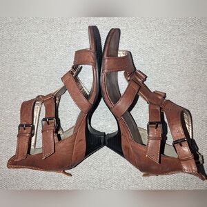 Denver Hayes leather strap sandals tan women's size 9